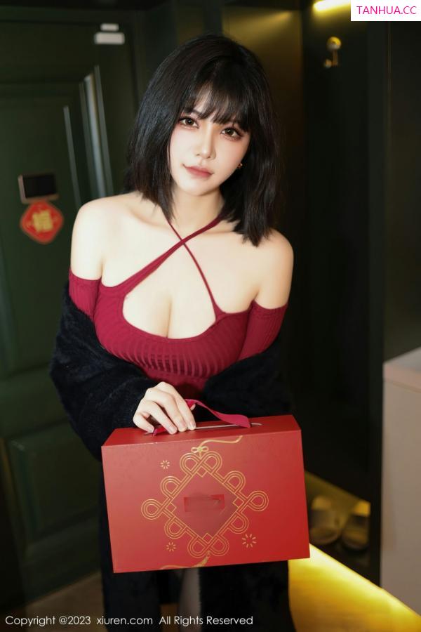   [XiuRen]高清写真图 2023.01.17 No.6144 桃桃子_ 丝袜美腿第11张图片